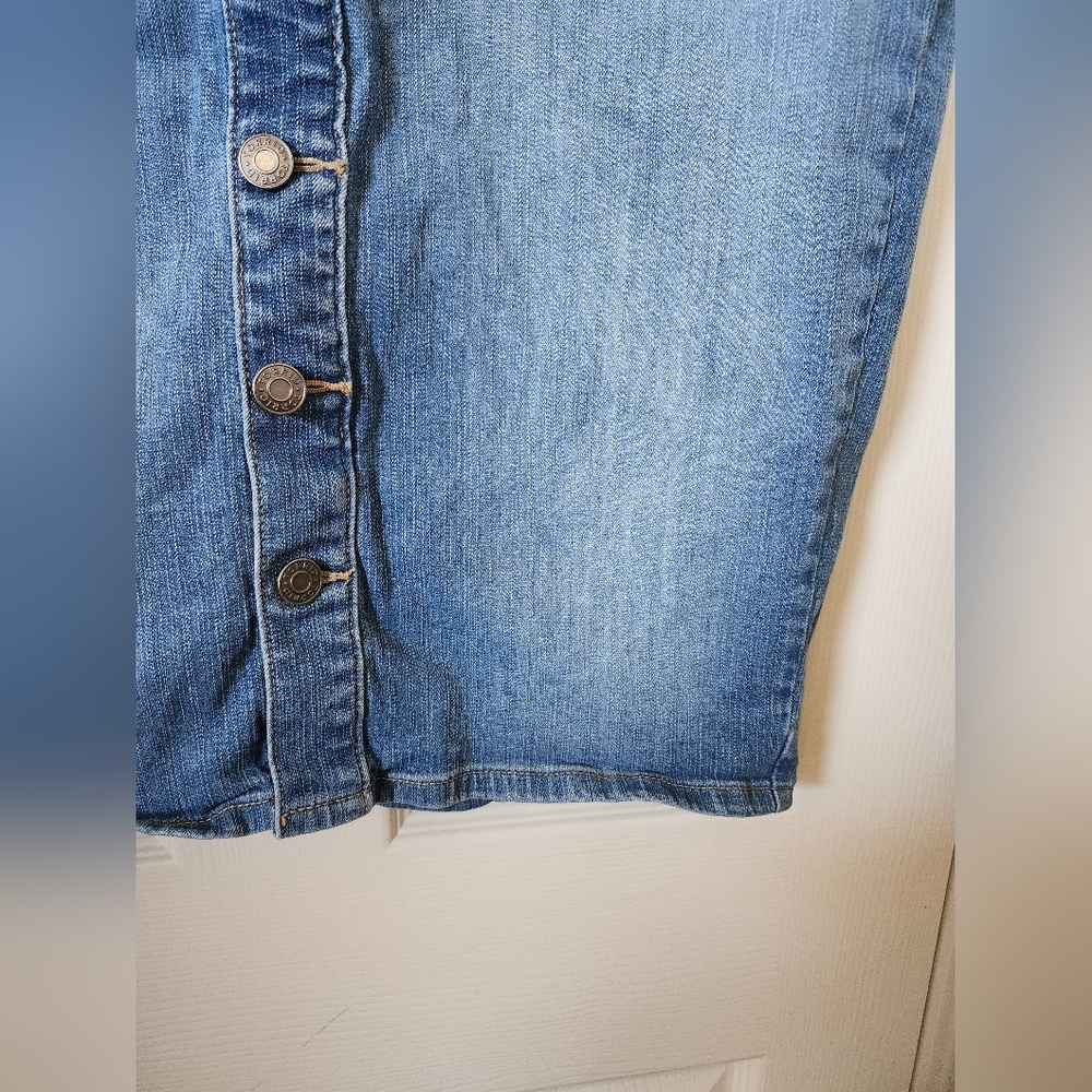 torrid Medium Blue Denim Skirt with Button Detail - Picture 5 of 8